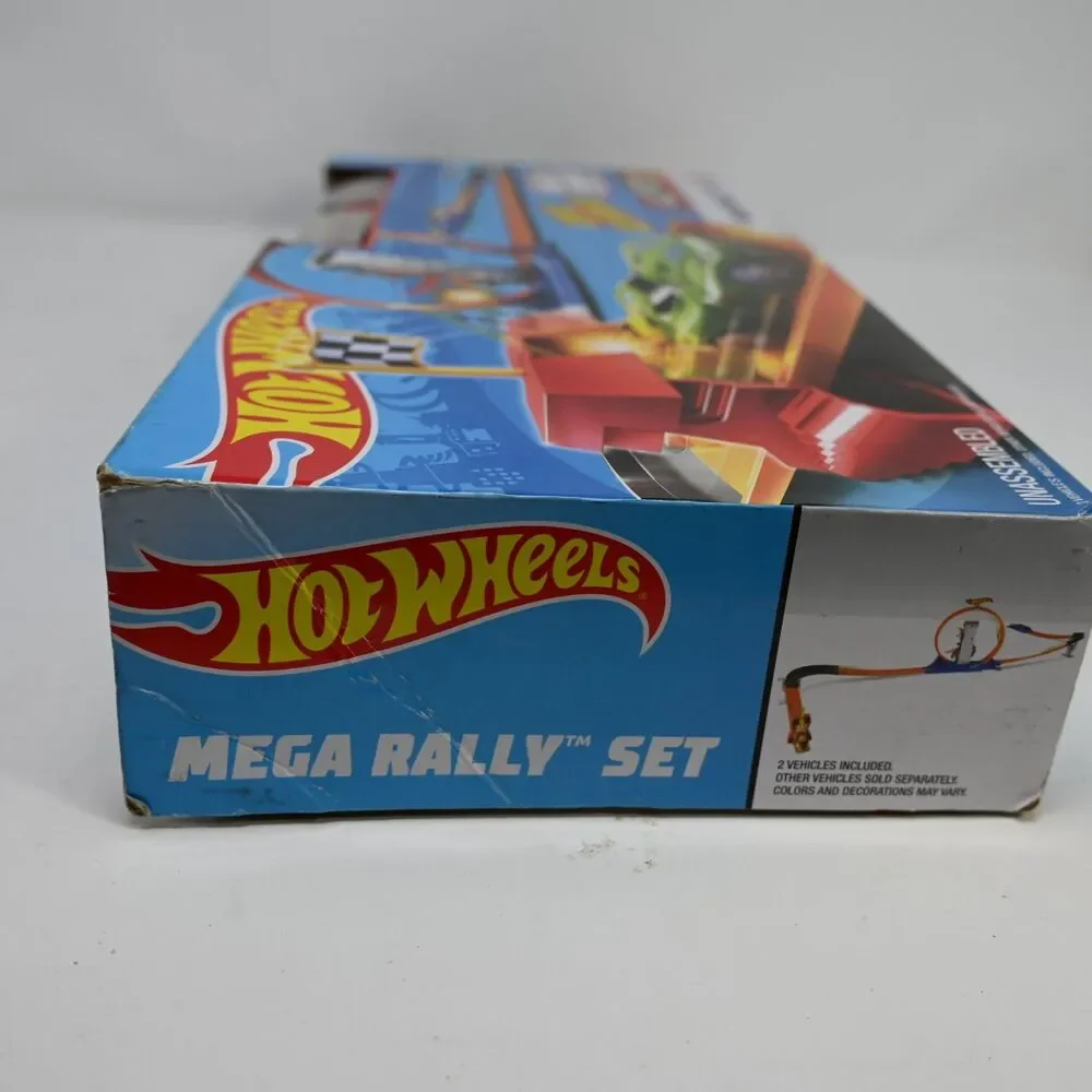 Hot Wheels Mega Rally Set 2019 Track Loop Launcher w/ 2 Cars New Box Damage